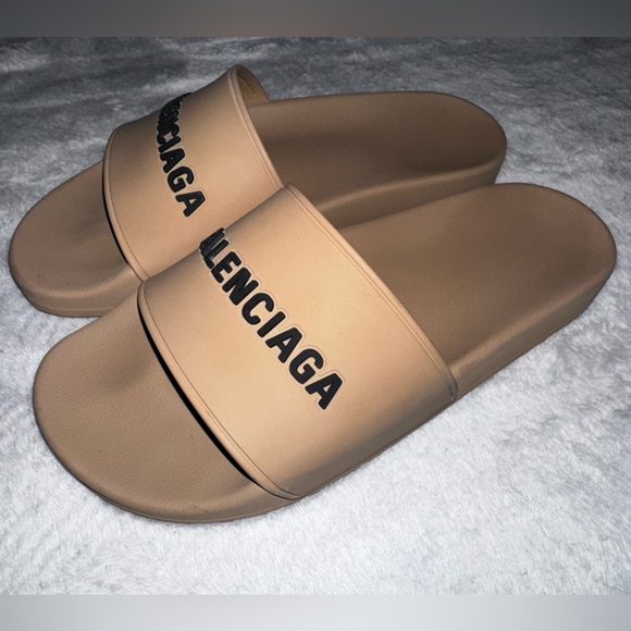 Balenciaga Slides - Picture 2 of 5